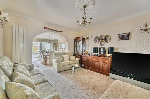 Reading Road, Woodley, RG5, photo 3
