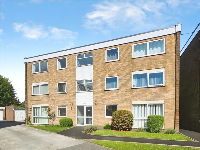Leicester Road, Nuneaton, Warwickshire, CV11, photo 1