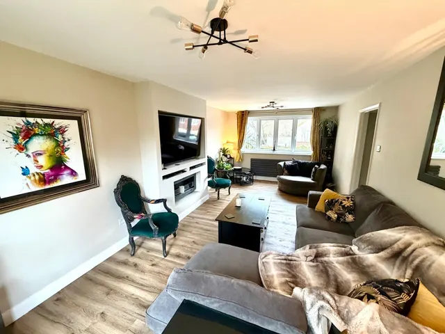 Little Green Lane, Surrey Chertsey, KT16, photo 3
