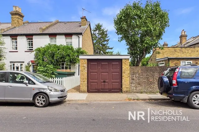 Evelyn Road, Richmond, TW10, photo 2