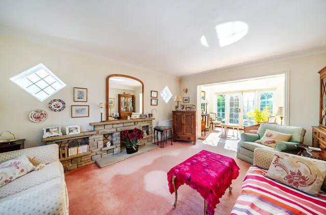 Photo 2 — Beckett Avenue, Kenley CR8 5LT
