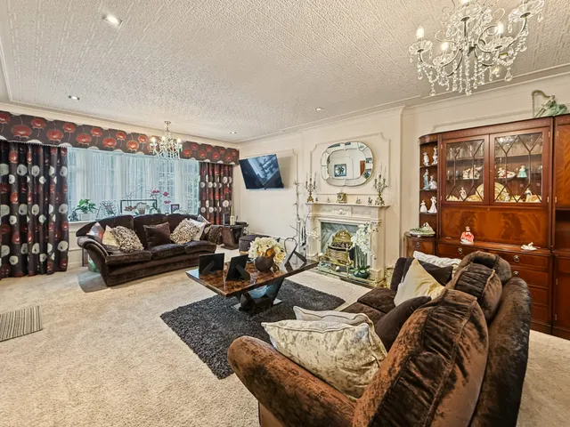 Fairhaven Avenue, Whitefield, M45, photo 3