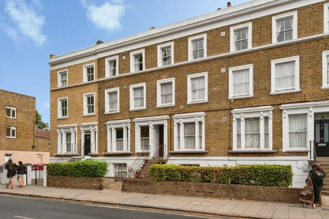 Nunhead Green, London, SE15, photo 1