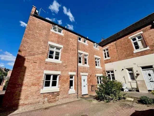 Squirhill Place, Leamington Spa, CV31, photo 1