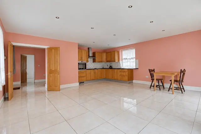 The Bungalow East Acridge, Barton-Upon-Humber, DN18, photo 3