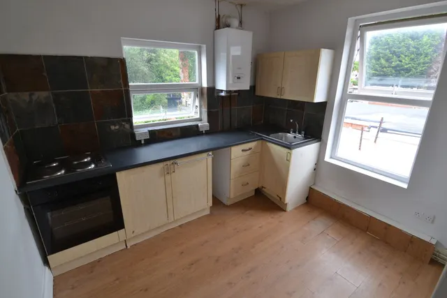 Photo 2 — Wolverhampton, West Midlands, WV4 4AD