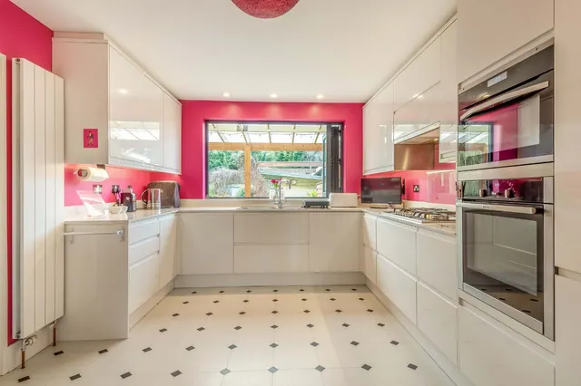 Bullens Green Lane, Colney Heath, AL4, photo 2