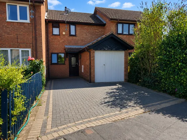 Freesia Way, Yaxley, Peterborough, photo 1
