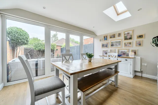 Spring Gardens, Theale, RG7, photo 1