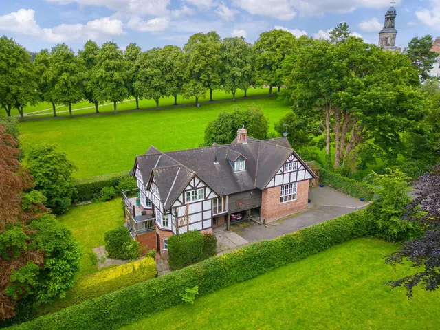 Victoria Avenue, Shrewsbury, SY1, photo 1