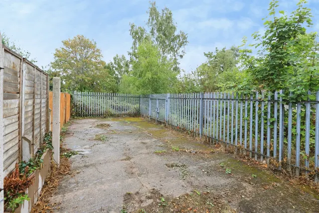 Wordsworth Crescent, Kidderminster, DY10, photo 3