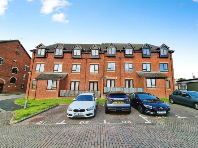 Denbeigh House, Rectory Road, Rushden, photo 1