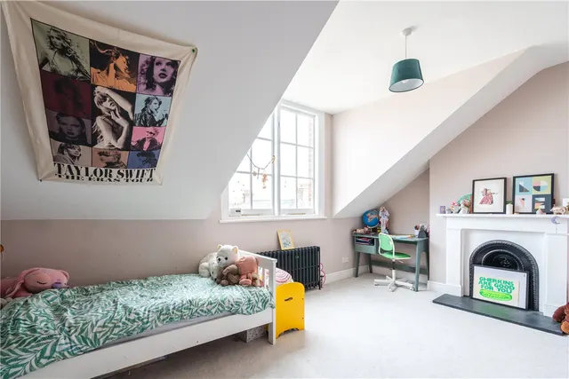 Endymion Road, London, SW2, photo 1