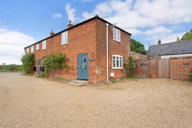 Vicarage Lane, Tunstead, NR12, photo 1