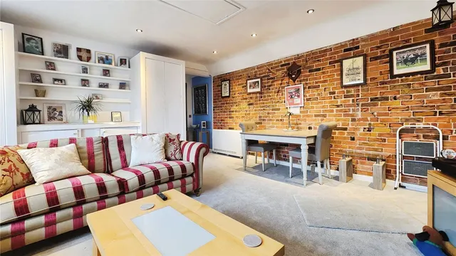 Blenheim Drive, Colchester, Essex, CO2, photo 1