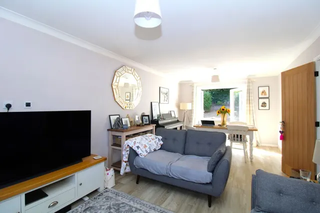 Petworth Close, Stevenage, photo 2