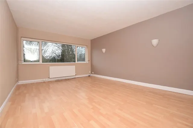 Sandhill Court, Leeds, LS17, photo 1