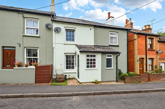 Vicarage Road, Alton, GU34, photo 1
