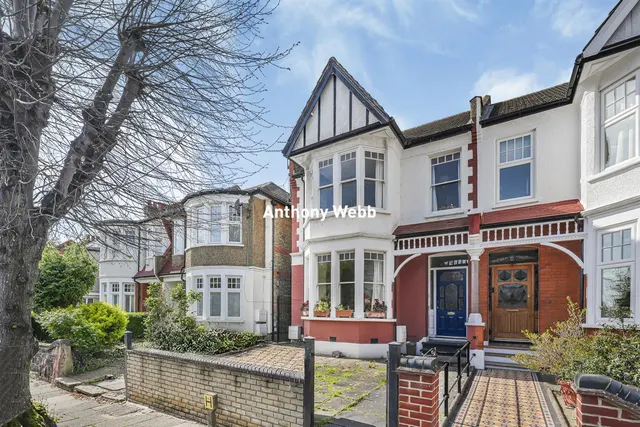 Lakeside Road, Palmers Green, N13, photo 1