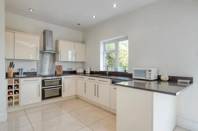 Stourbridge Road, Fairfield, B61, photo 3