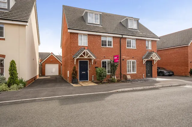 Shipridge Drive, Spencers Wood, Reading, Berkshire, RG7 1UG, photo 1