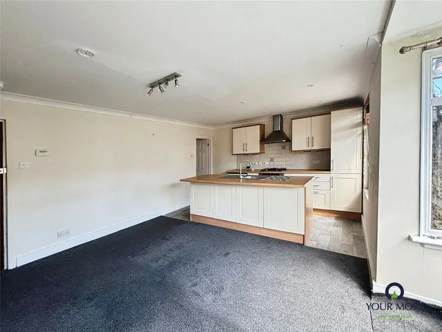 Photo 2 — Wood Street, Bognor Regis, West Sussex, PO21