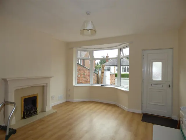 College Street, Long Eaton, NG10, photo 2