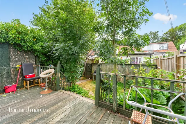Holders Hill Avenue, London, NW4, photo 3