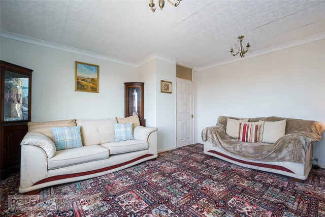 Walsham Drive, Salendine Nook, HD3, photo 3