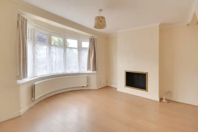 Photo 2 — Queensway, West Wickham, BR4 9EP