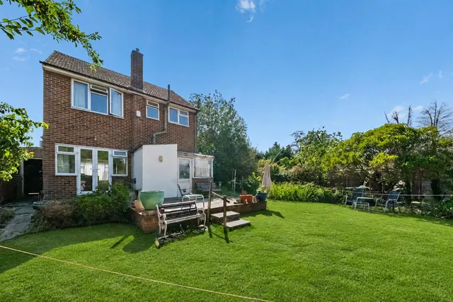 Heron Close, Uxbridge, photo 3