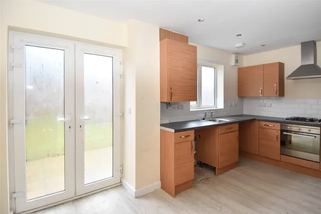 Photo 3 — Blakeney Drive, Bromsgrove, B61 8BG