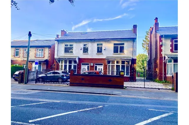 New Hall Lane, Preston, PR1, photo 1