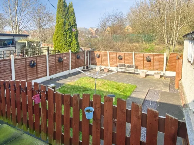 Bywell Close, Dewsbury, WF12, photo 2