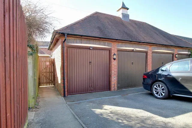 Photo 2 — Station Road, Stoke Golding, CV13