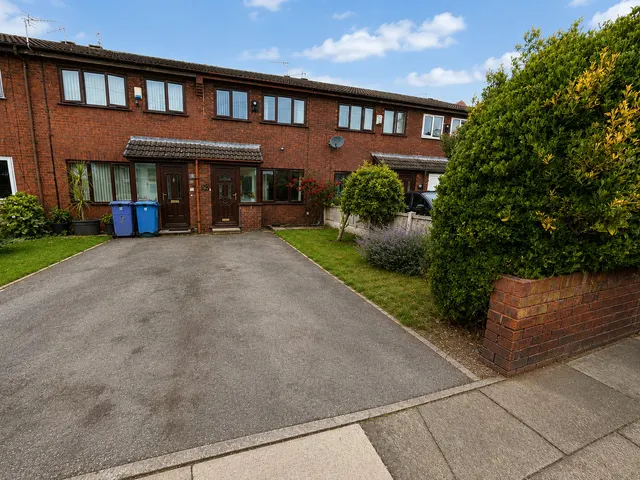 Grange Terrace, Liverpool, L15, photo 1