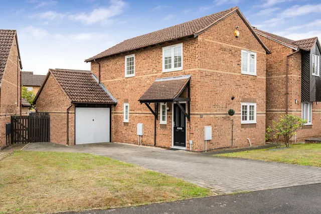 Willow Drive, Bicester, photo 1
