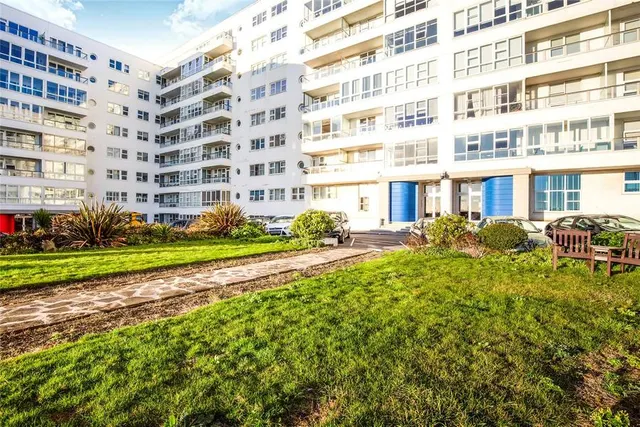 Marine Drive, Brighton, BN2, photo 1