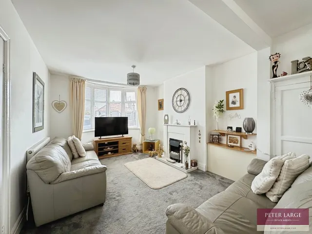 Photo 3 — Regent Road, Rhyl, Denbighshire, LL18 4BA