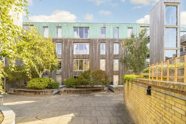 Balham Grove, SW12, photo 1