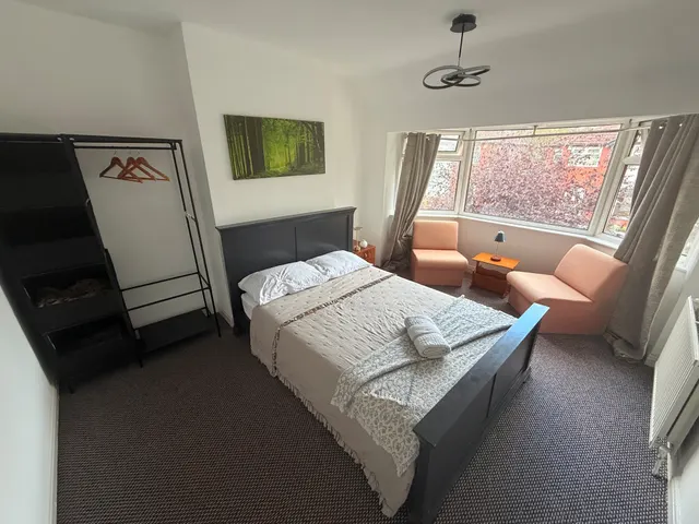 Bollin Drive, WA14, photo 2