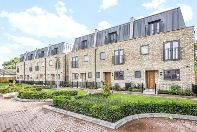 4 bedroom house, Harrow View, Harrow, HA1