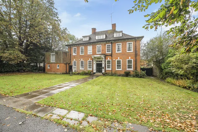 Frithwood Avenue, Northwood, HA6, photo 1
