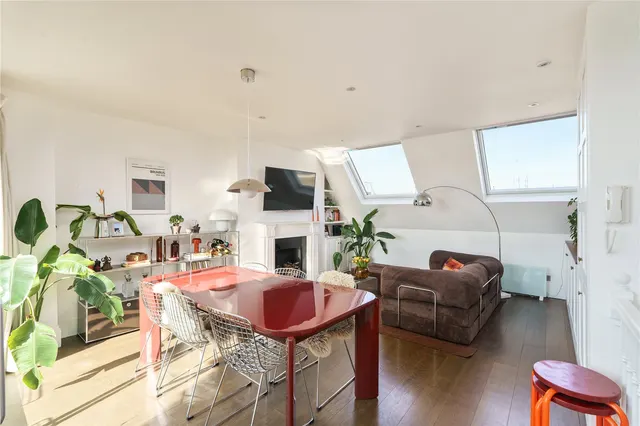 Photo 3 — Gloucester Avenue, Primrose Hill, London, NW1 8LB