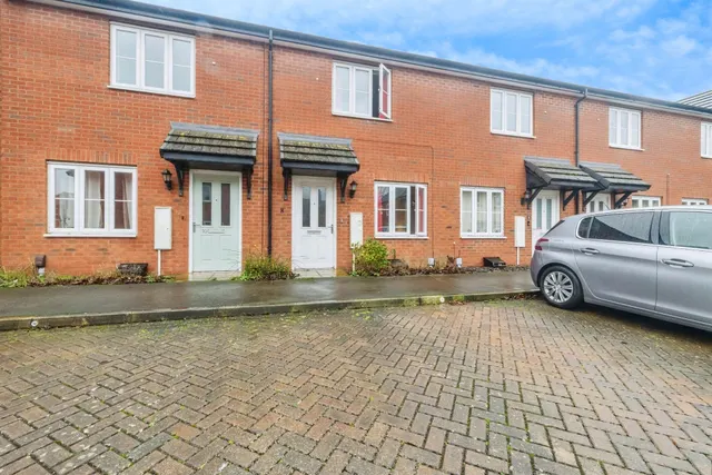 Iris Crescent, Lincoln, photo 1