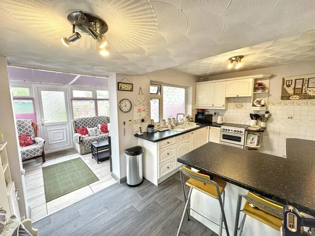 Photo 3 — Llys Madoc, Towyn, Abergele, LL22 9NL