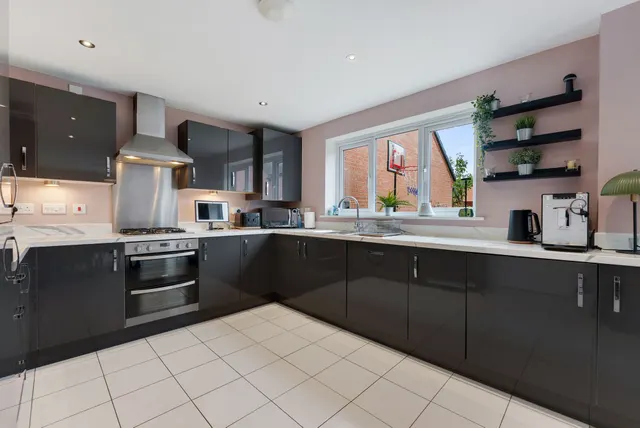 Northumberland Road, Widnes, WA8, photo 3