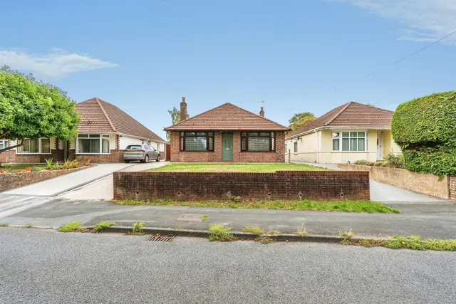 Water Lane, Totton, Southampton, photo 1