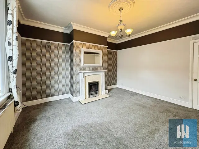 Stonehyrst Avenue, Dewsbury, WF13, photo 2