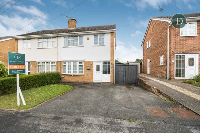 Eagle Lane, Little Sutton, CH66 1RZ, photo 1